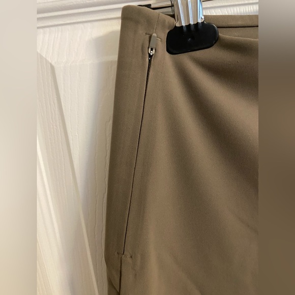 Lululemon High Rise Crop Pants - Picture 2 of 4